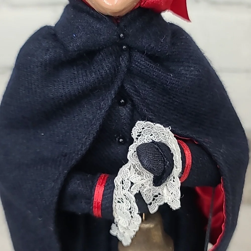 Byers' Choice Caroler Collectible 1993 Salvation Army Lassie with Bell Vintage